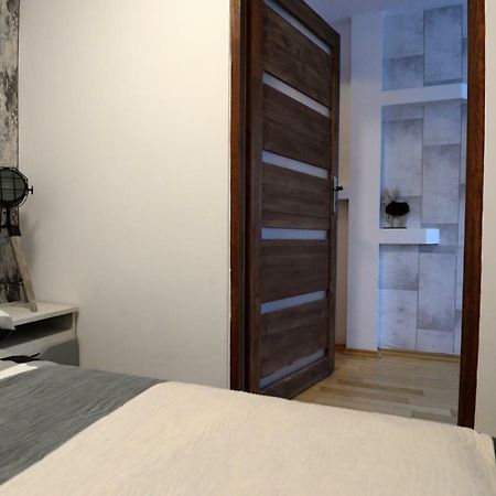 Апартаменти Apartament Columbus Устрики-Долішні Екстер'єр фото