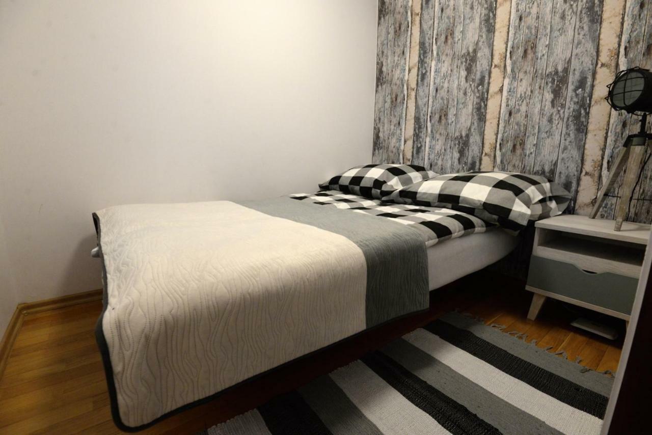 Апартаменти Apartament Columbus Устрики-Долішні Екстер'єр фото